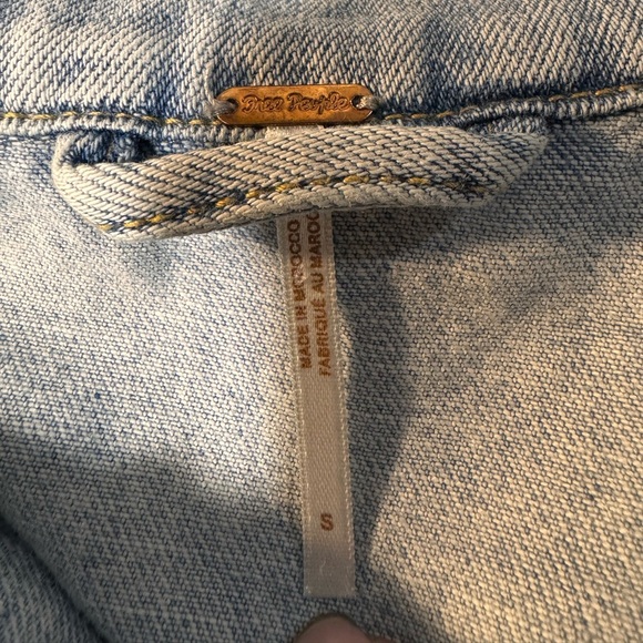 Free People Light Blue Distressed Denim Jacket size small - Picture 13 of 13